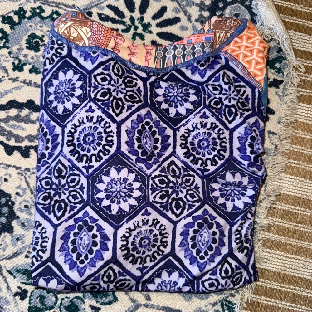 Maaji Girls’ Size 10 Long Sleeve Swim Top and Matching Reversible Bottoms Used - Picture 8 of 8